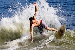 乐鱼体育平台登录-中超球队临场换人策略改变比赛走势，中超最快换人