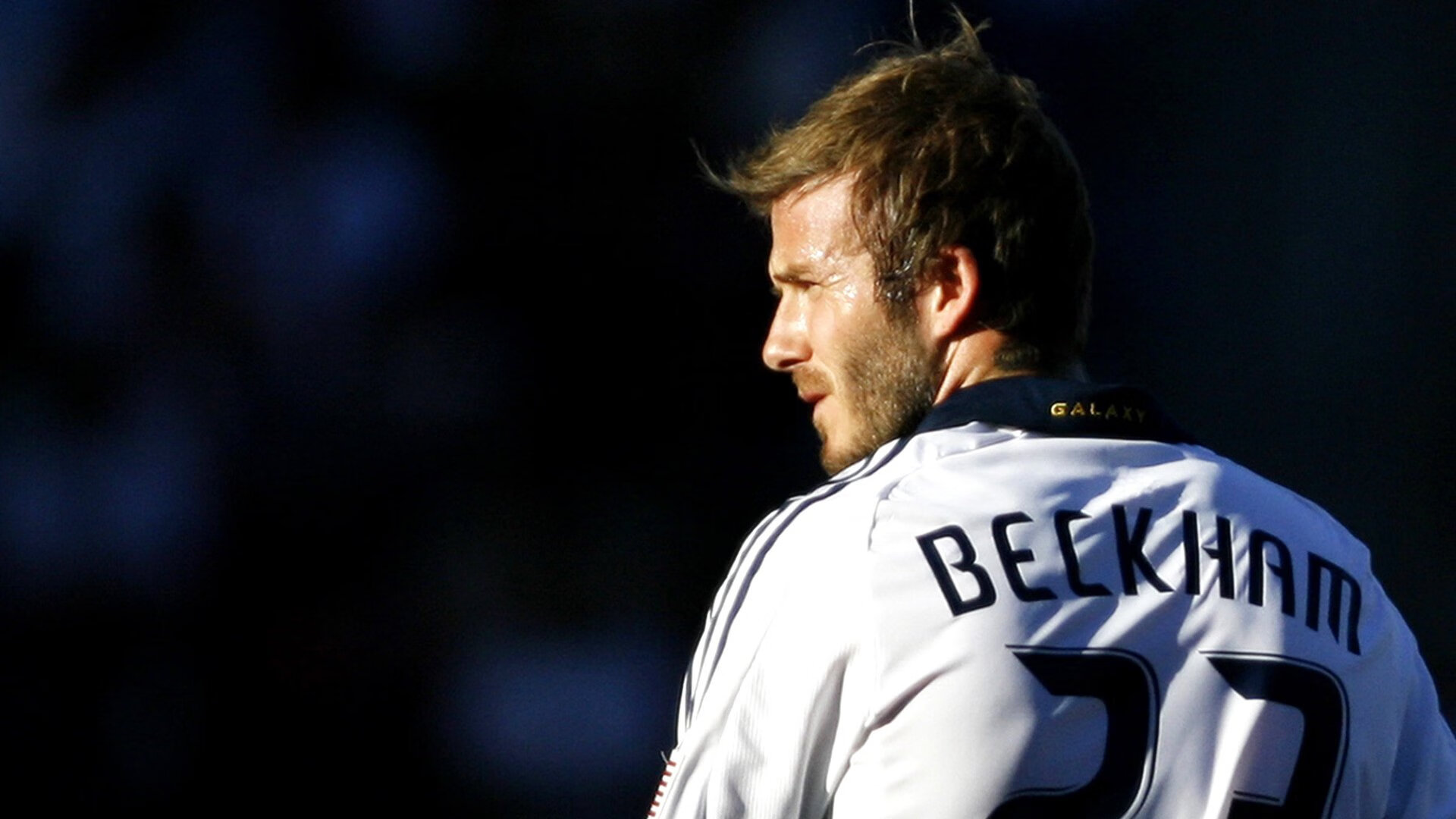 欧冠微观战争:卡拉巴赫VS切尔西——地缘堡垒与青春风暴的价值证明之战